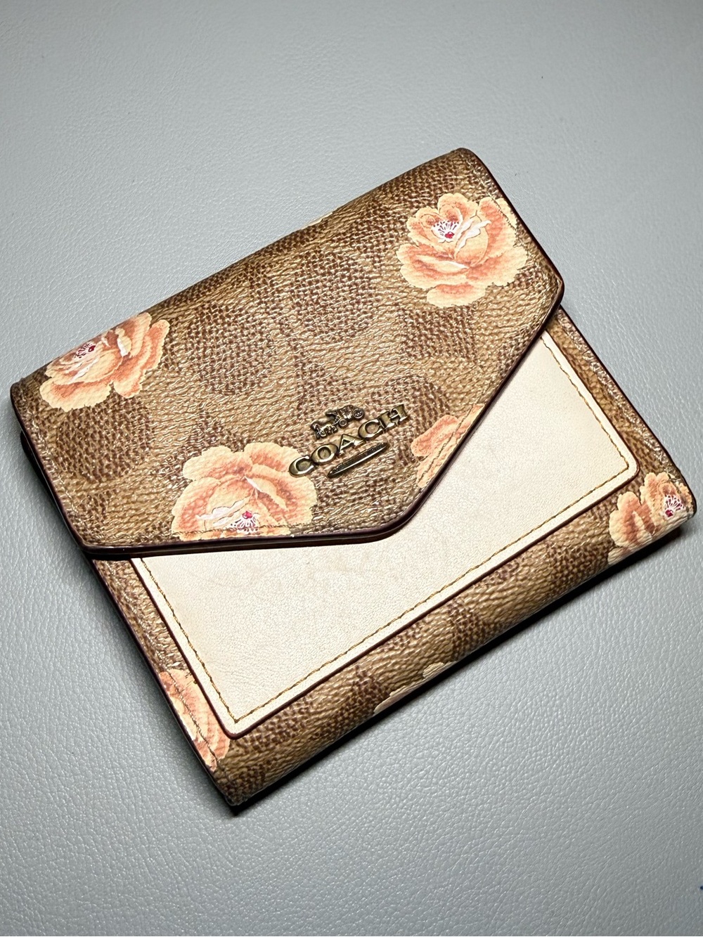 Coach Signature Floral Rose Small Compact Wallet